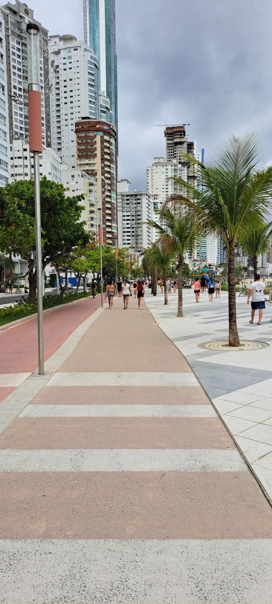 Apartamento - Avenida Brasil Quadra Mar Balneario Camboriu